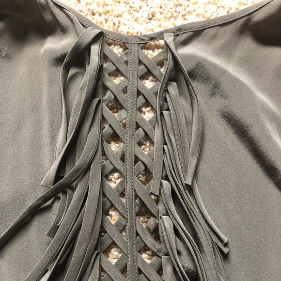 New BCBG Maxazria 100% Silk Blouse Sz M - Picture 2 of 3